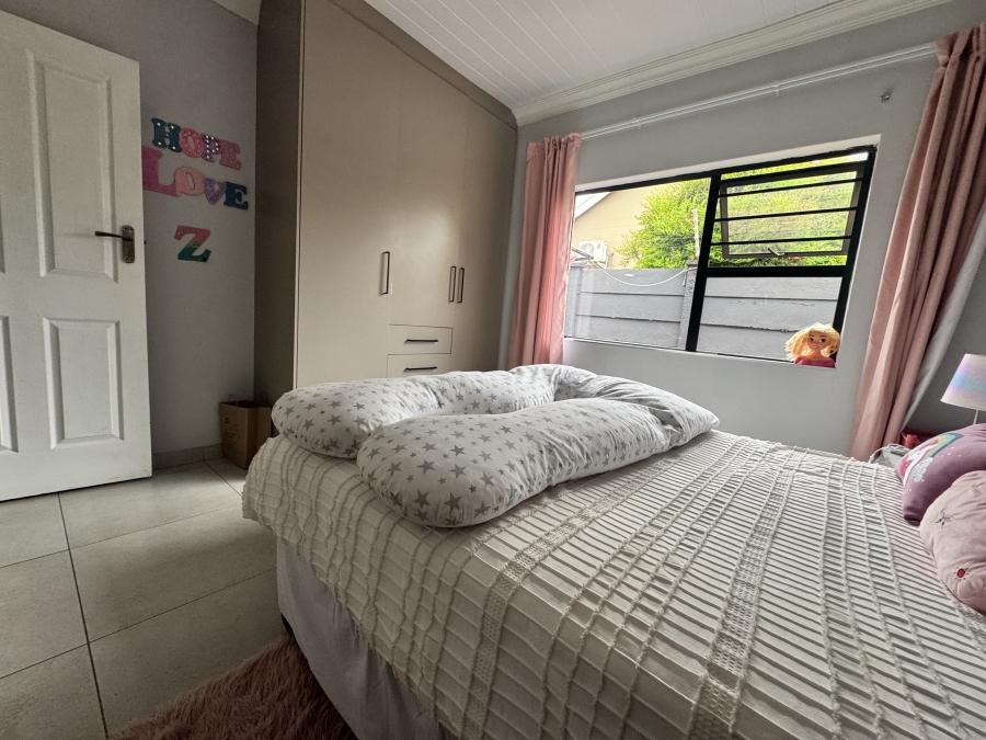 To Let 2 Bedroom Property for Rent in Flamwood North West